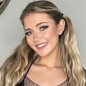 Erica Ray биография, рост, вес, размер сисек, фигура, возраст